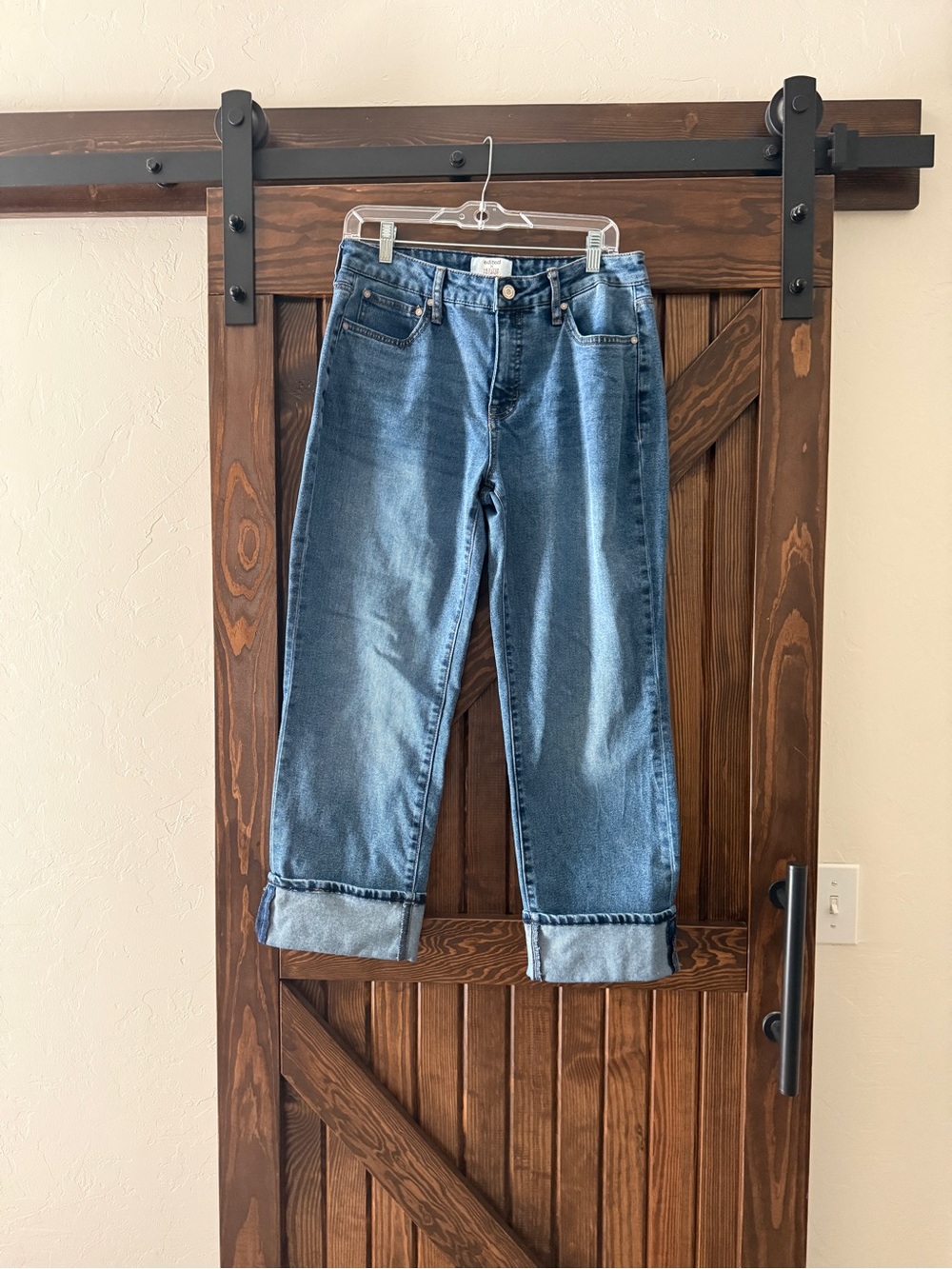 Cropped High-Rise Straight Jeans in Blue